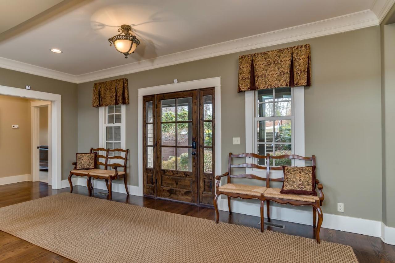 Hawks View With Fireplace Pet Friendly Holiday home *