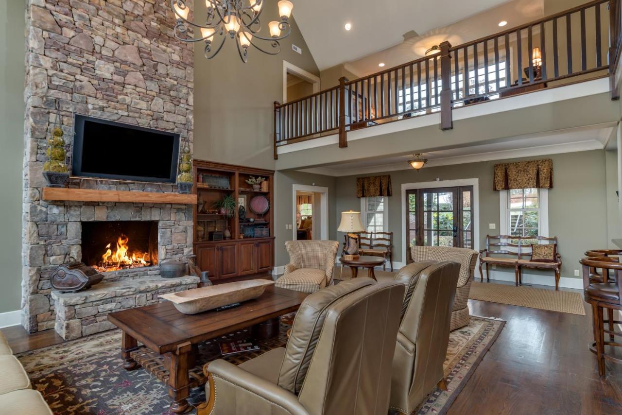Hawks View With Fireplace Pet Friendly Holiday home *
